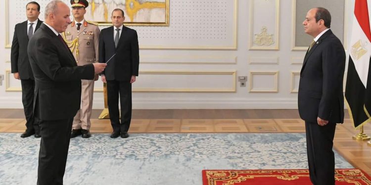 السيسي يشيد بجهود هيئة قضايا الدولة العريقة في الدفاع عن حقوق الدولة والحفاظ على المال العام