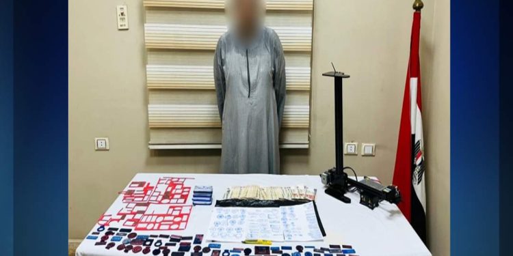 المتهم باصطناع أختام منسوبة لجهات حكومية بقنا