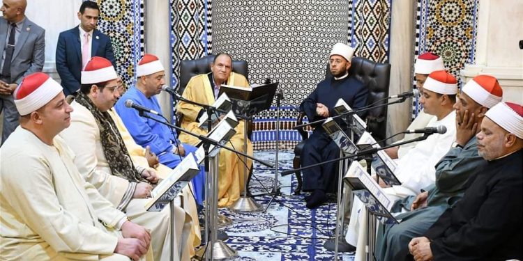 وزير الأوقاف من داخل مسجد الإمام الحسين