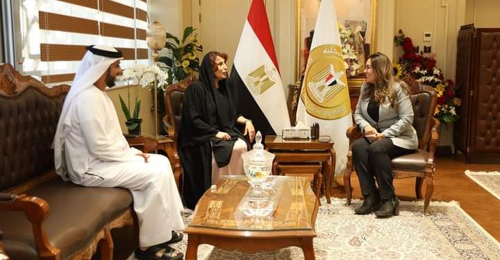 وزيرة التنمية المحلية وسفيرة الإمارات
