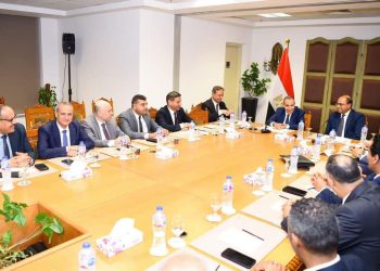 وزير الخارجية يلتقي رؤساء تحرير الصحف المصريه والإعلاميين