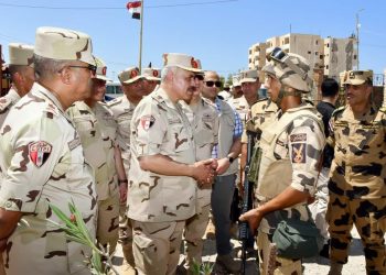 رئيس أركان حرب القوات المسلحة يتفقد تأمين معبر رفح البري