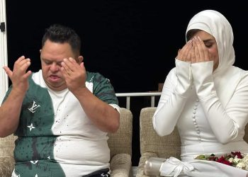 أمح الدولي وخطيبته