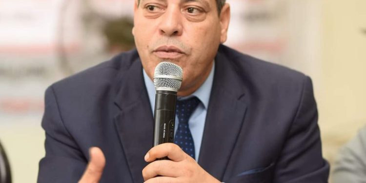 نقيب محامين بني سويف طارق عبد العظيم