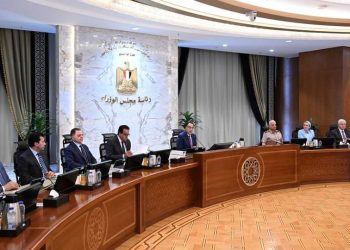 جانب من المؤتمر الصحفي لوزير المالية بحضور رئيس الوزراء