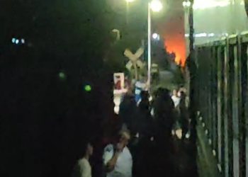 جانب من حريق محطة قطوري بالعياط