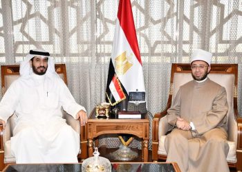 وزير الأوقاف الدكتور أسامة الأزهري يستقبل مدير عام بيت الزكاة الكويتي الدكتور ماجد العازمي