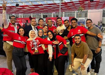 فرحة الطلاب المشاركين في رالي مصر بجامعة بني سويف