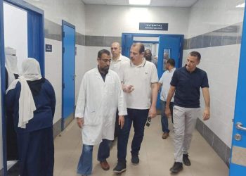 جانب من زيارة نائب وزير الصحة لمستشفيات أسوان