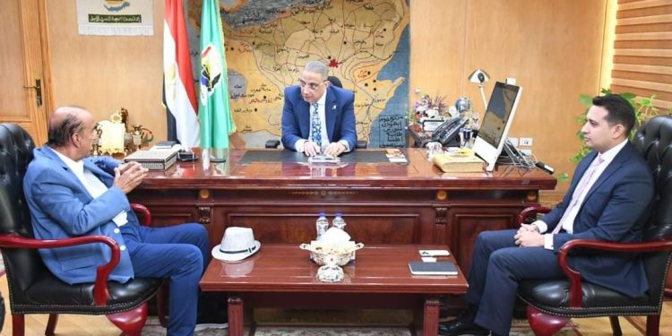 محافظ الفيوم يلتقي رئيس مجموعة الحكير السعودية