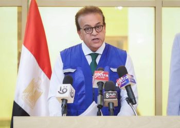 أثناء المؤتمر الصحفي الذي عقده نائب رئيس الوزراء وزير الصحة والسكان في أسوان