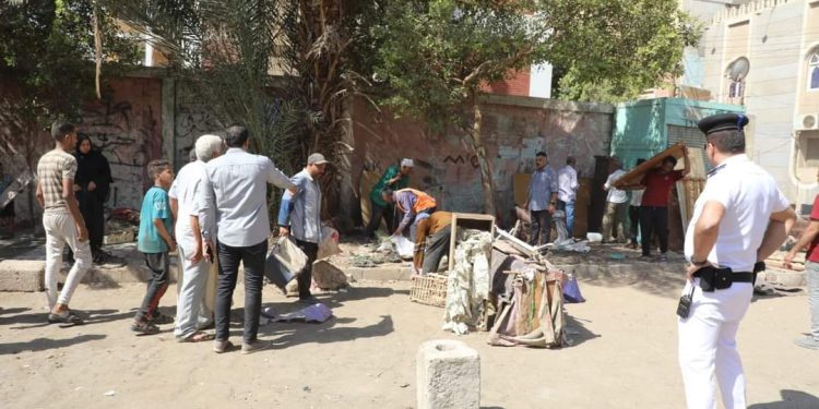 جانب من حملات إزالة الاشغالات بالمنيا