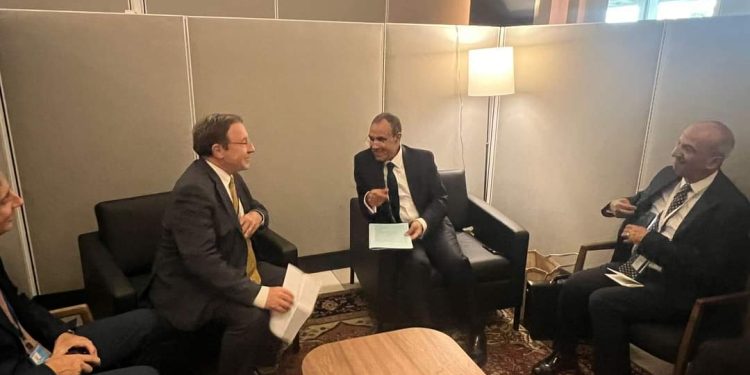 جانب من لقاء وزير الخارجية بمدير برنامج الأمم المتحدة الإنمائي