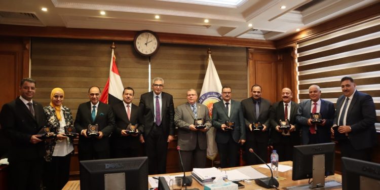 الإجتماع الدوري للمجلس الأعلى لشئون التعليم والطلاب