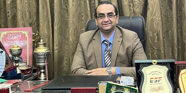 دكتور احمد عبد الله رئبس شعبة الصيادلة بغرف بني سويف ابتجارية