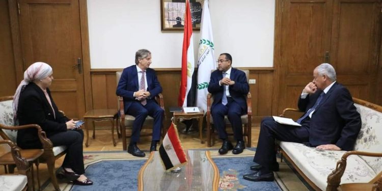 رئيس جهاز التنظيم والإدارة يستقبل وفد البرنامج الإنمائي للأمم المتحدة