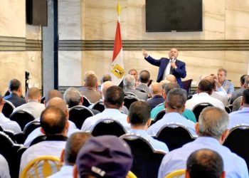 جانب من اجتماع الفريق مهندس كامل الوزير بقيادات السكك الحديدية