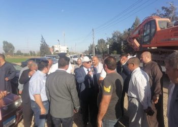 محافظ الدقهلية يتابع إزالة معرض السيارات المخالف