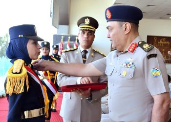 تقليد خريجي المعاهد الصحية للقوات المسلحة الانوطة