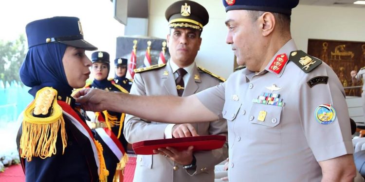 تقليد خريجي المعاهد الصحية للقوات المسلحة الانوطة