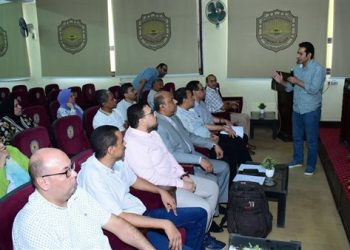 مبادرة فريق الطلاب البحثي بكلية علوم سوهاج