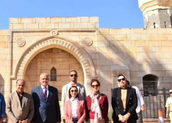 محافظ البحيرة وقنصل فرنسا