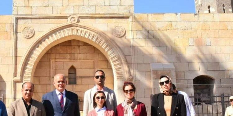 محافظ البحيرة وقنصل فرنسا
