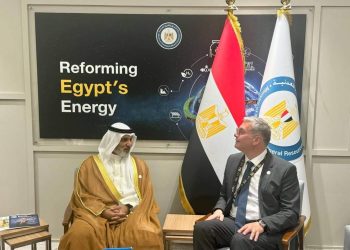 وزير البترول كريم بدوي مع أمين عام منظمة أوبك
