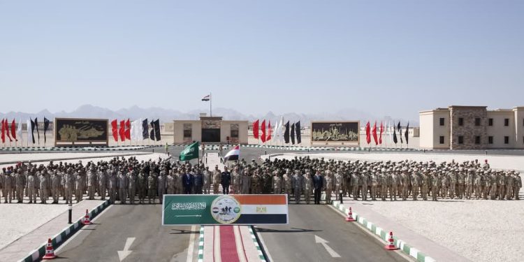 التدريب المشترك بين القوات المسلحة المصرية والسعودية السهم الثاقب
