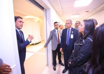 جانب من زيارة وزيرة التضامن إلى مستشفى حروق أهل مصر
