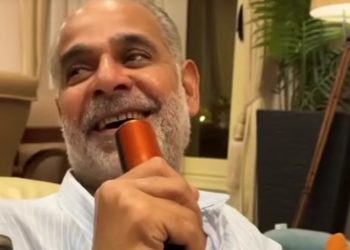 الفنان محمود البزاوي