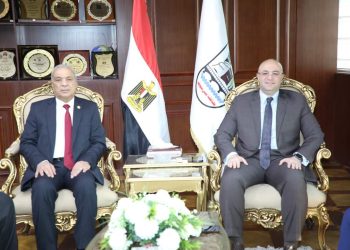 محافظ بني سويف ورئيس هيئة النيابة الادارية
