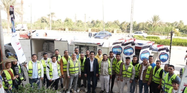حزب مستقبل وطن ببني سويف يوزع كراتين سلع على الأسر الأولى بالرعاية