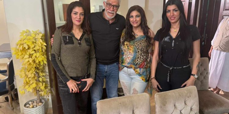 الفنان طارق النهري وفريق عمل فيلم المدرسة