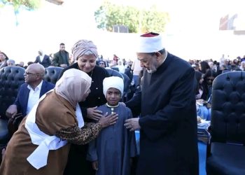 شيخ الأزهر الشريف والتليمذ الأزهري