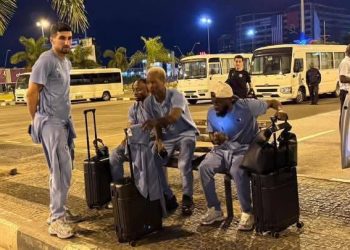 لاعبي بيراميدز في مطار لواندا بأنحولا