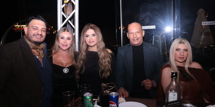 جانب من حضور ميرفت عطالله عيد ميلاد المنتج ياسر سليم