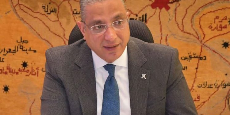 الدكتور أحمد الأنصاري محافظ الفيوم