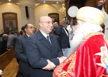 محافظ بني سويف يشهد قداس عيد الميلاد المجيد في مطرانية بني سويف