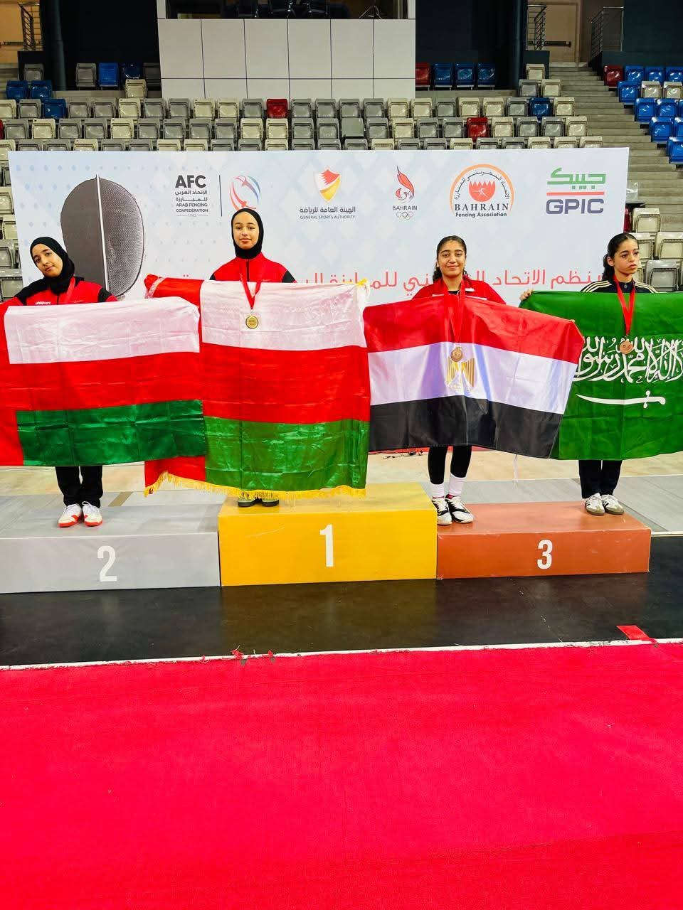 فوز بنت بني سويف ببرونزية البطولة العربيه لسيف المبارزة