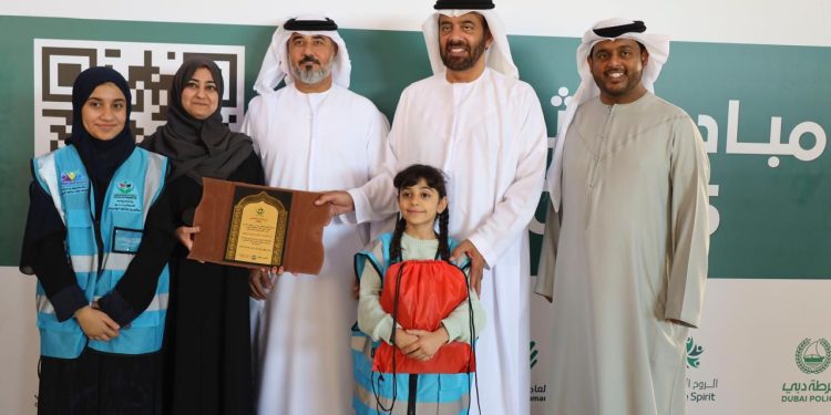 جانب من إطلاق المبادرة الإنسانية " دثروهم " في نسختها الثامنة بالإمارات