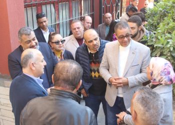 تيتان مصر تنفذ مشروعات تنمية لقاطني وادي القمر وتفتتح مسجداً