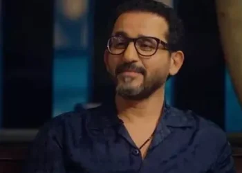 الفنان أحمد حلمي