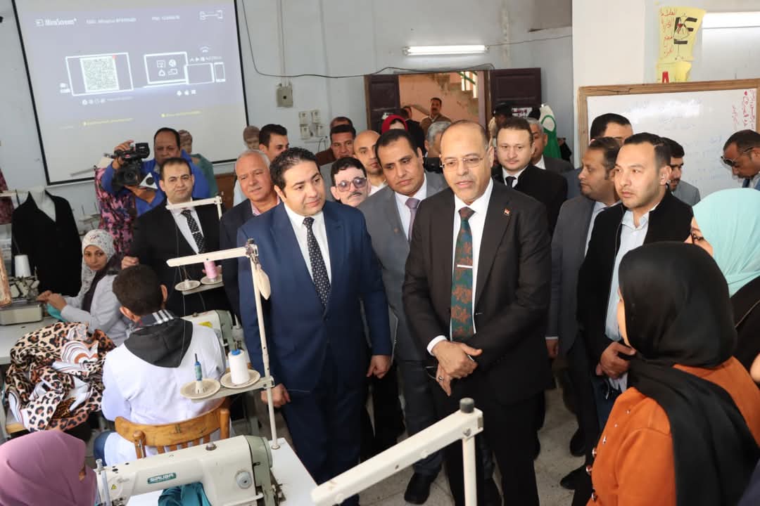 لقاء وزير العمل ونائب محافظ بني سويف والمهندس محمد العربي 