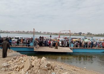 معدية كفر منصور التي اصابها العطل الفني جنوب بني سويف