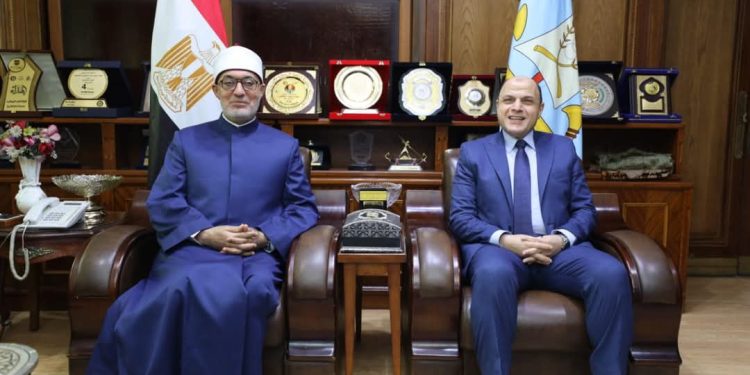 محافظ كفر الشيخ يستقبل مفتي الديار المصرية