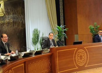 جانب من المؤتمر الصحفي لوزيرا المالية والاستثمار