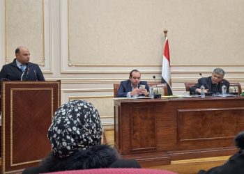 النائب عبدالله مبروك أثناء تقديم طلبات الاحاطة