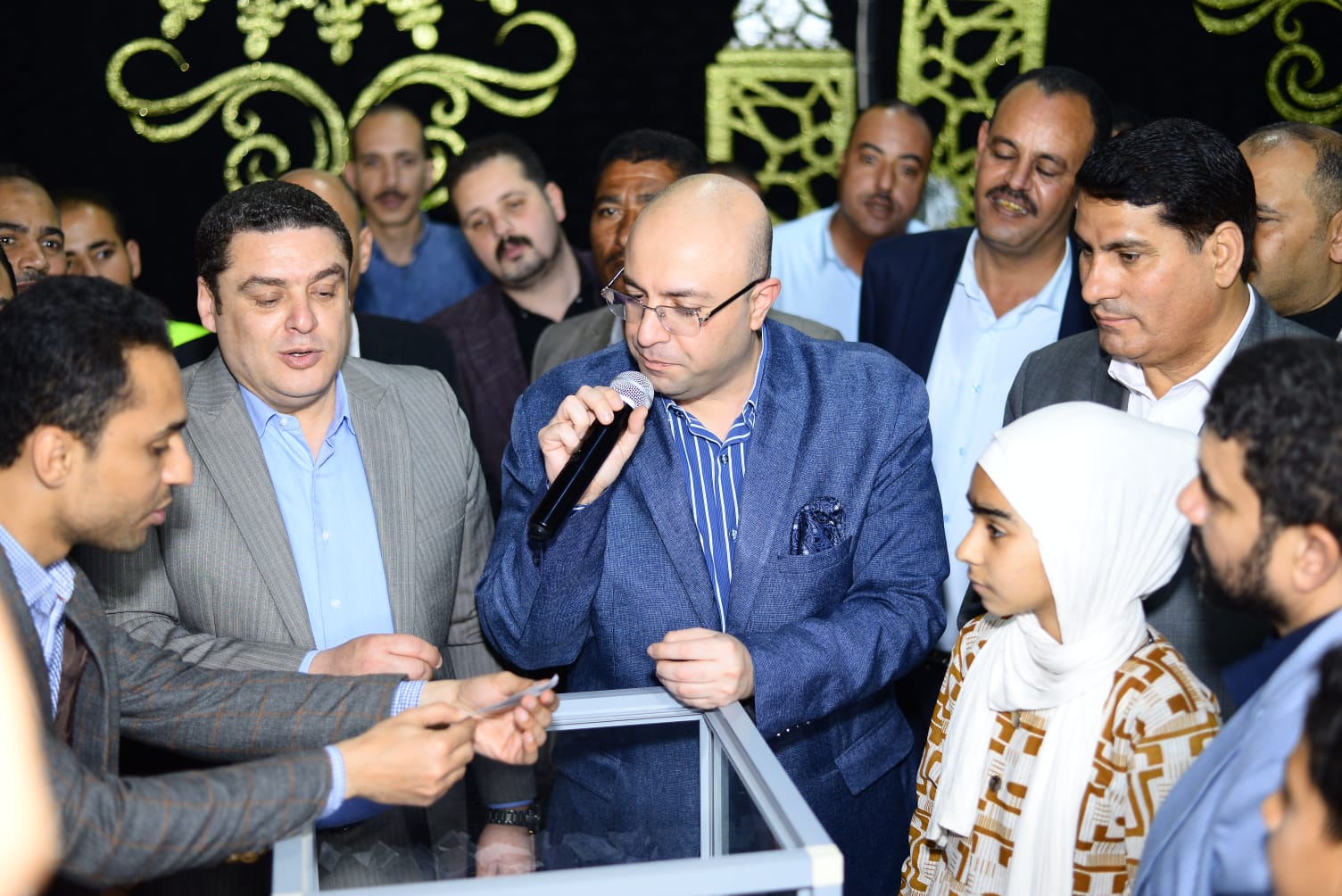 5 رحلات عمرة لمواطني سمسطا ببني سويف في افطار مستقبل وطن 