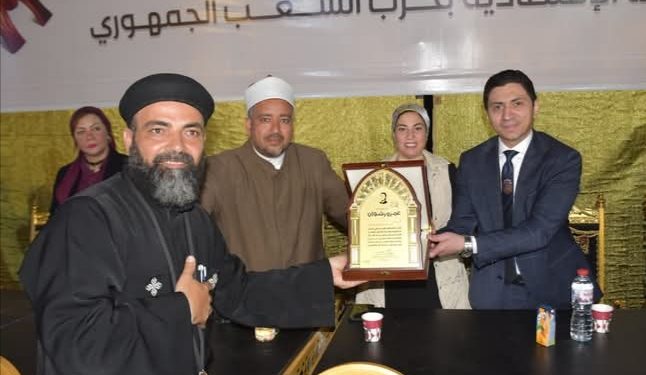 21 رحلة عُمرة.. تكريم 200 حافظين للقرآن في إحتفالية الشعب الجمهوري ببني سويف 